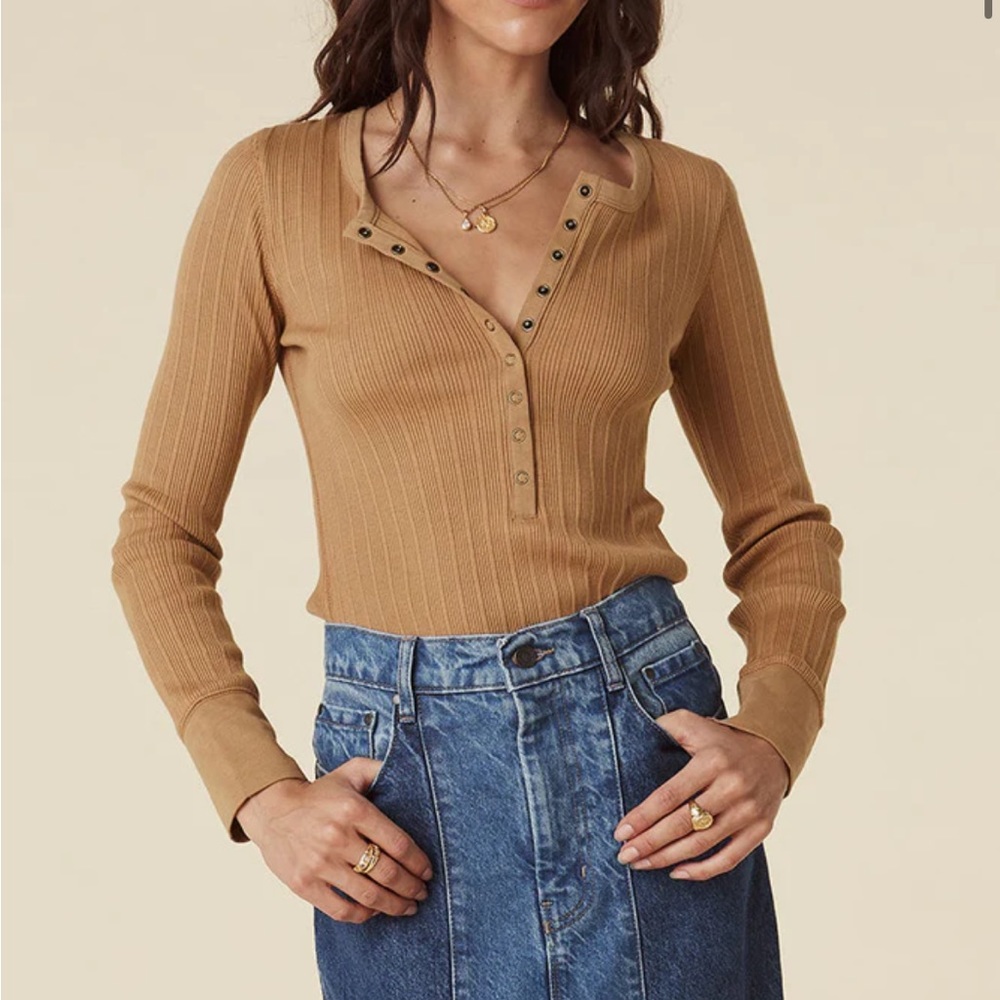 🏝️ Spell Stella Henley Top in Mocha